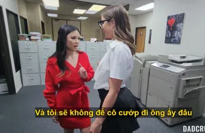 Chịch đồng nghiệp nữ mông to đã có chồng
