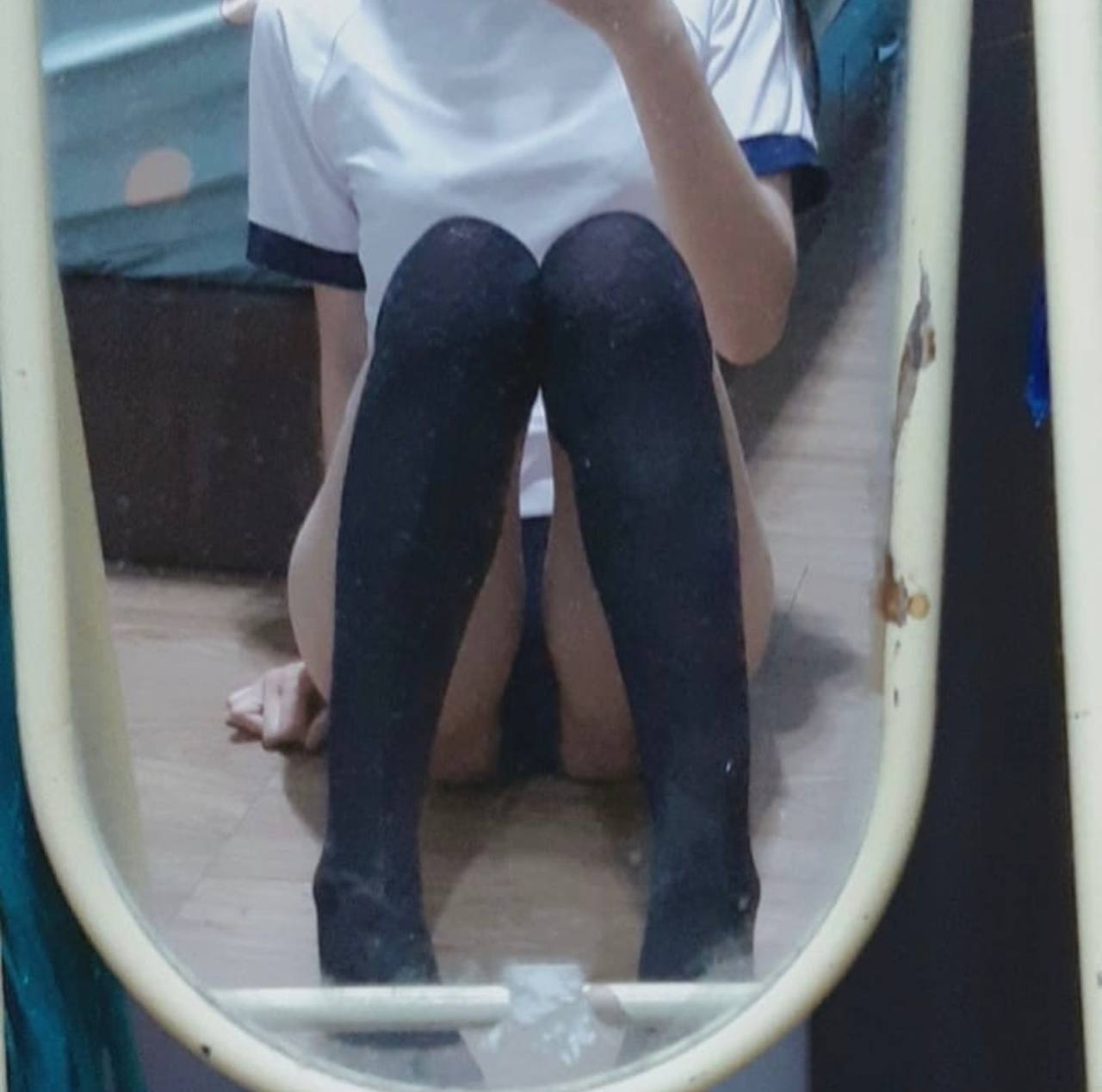 Cô em gái lẳng lơ trong nhóm