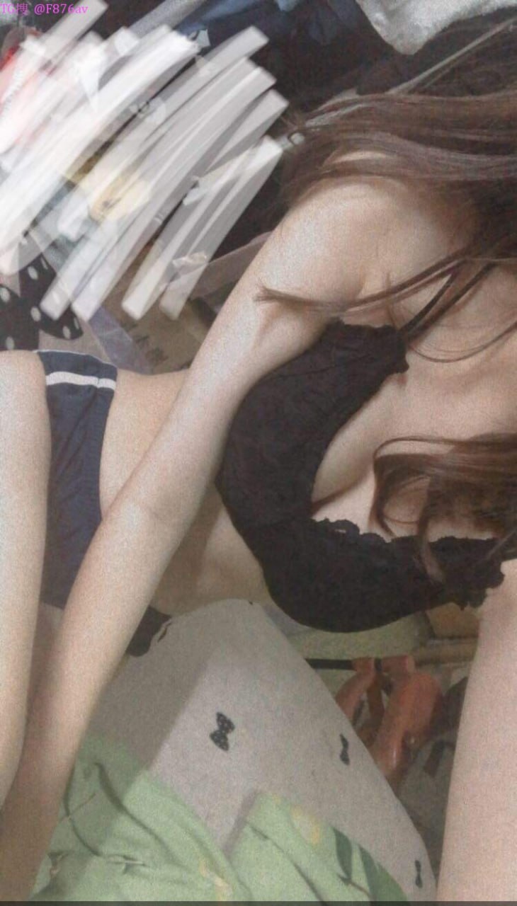 Một người vợ tốt, một giọng nói quyến rũ, cực khoái liên tục
